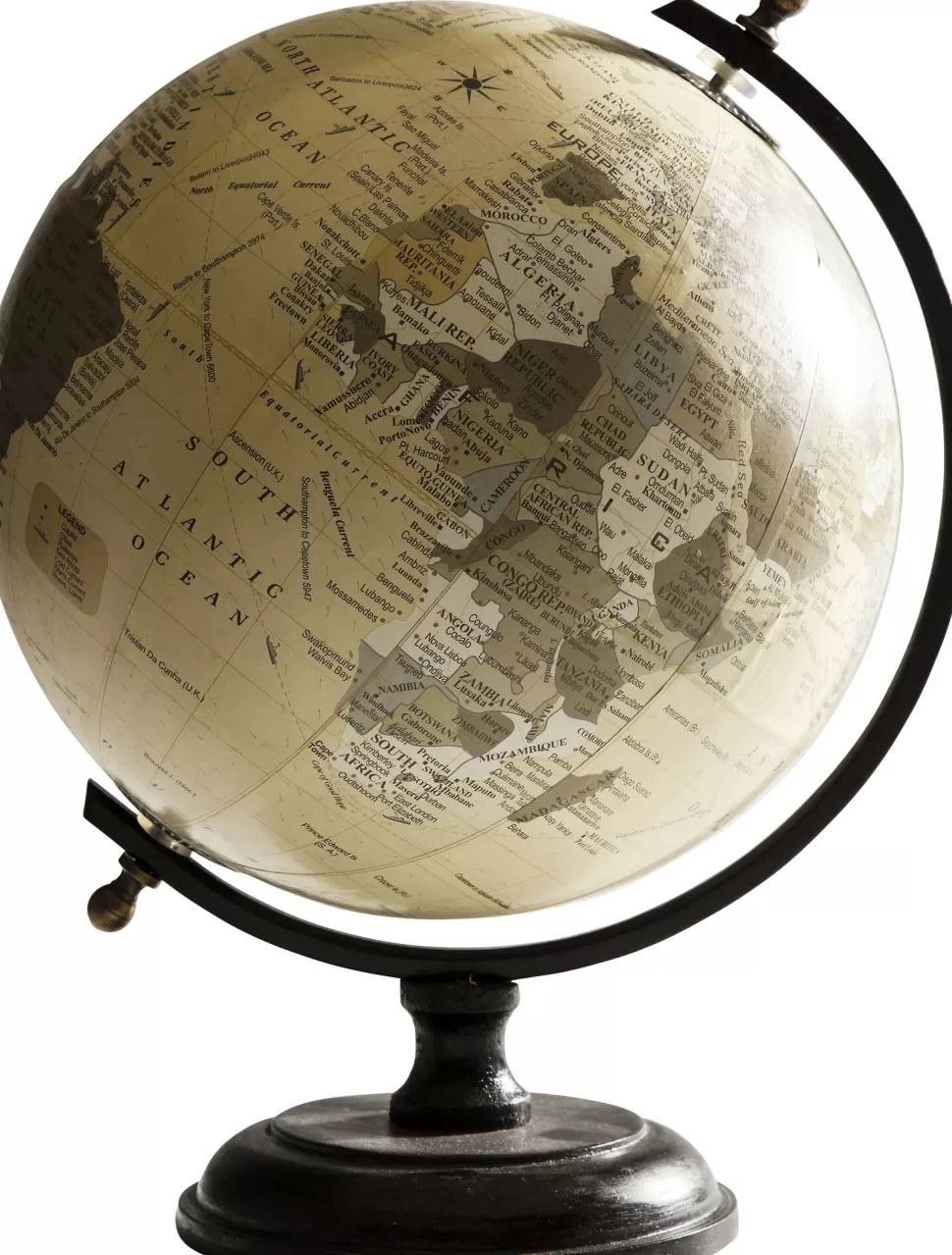 KARE Design Decofiguur Wereldbol Vintage Willekeurige Kleur Outlet